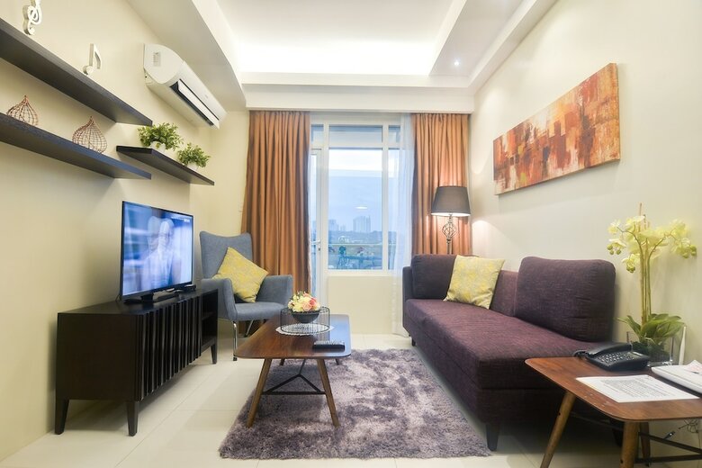 Comfy Suites At The Padgett Place