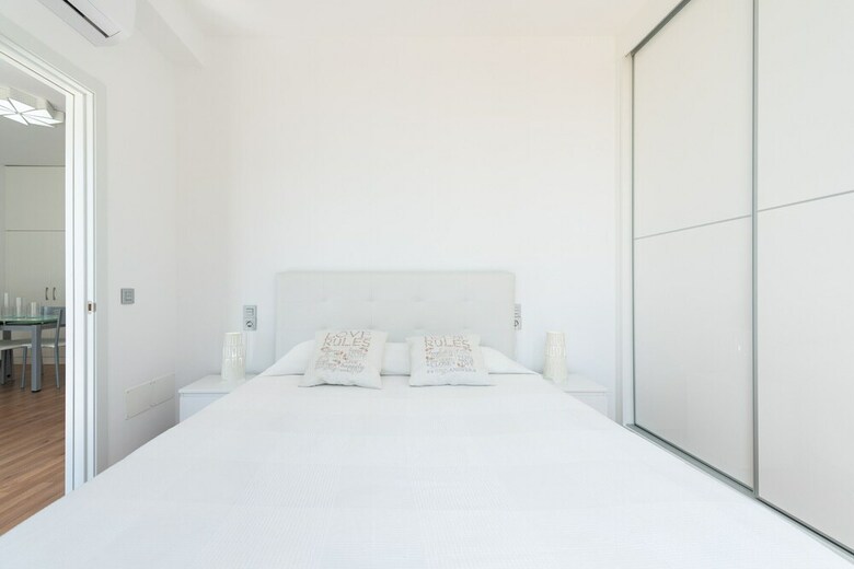 Great Balcony Apartament + Beach Views + Wifi