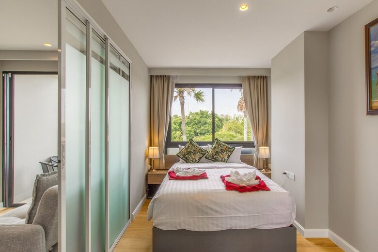 1 Bdr Apartment At Bangtao Beach (900m)