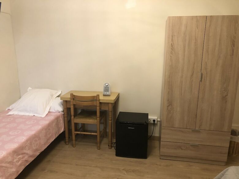Hostal Hostel Penedes