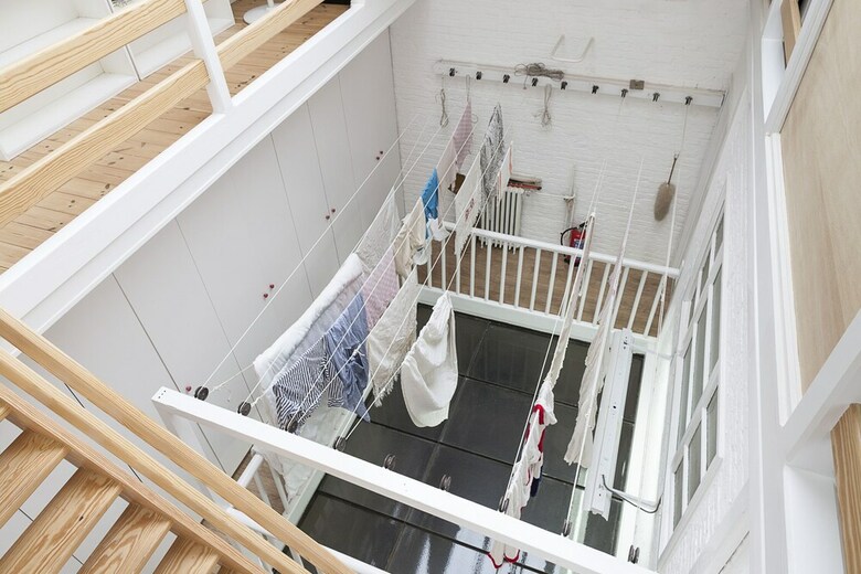 Apartamentos Bright And Sunny Attic Room