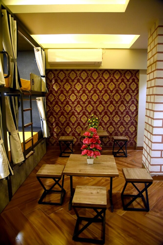 Bed & Breakfast Charyana Hotel AC Dormitory