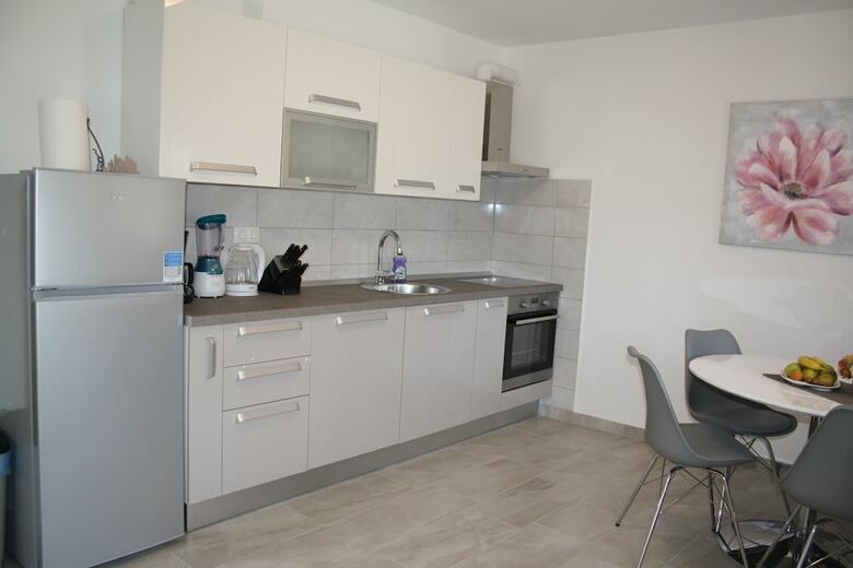 Lovely Holiday House Elenna