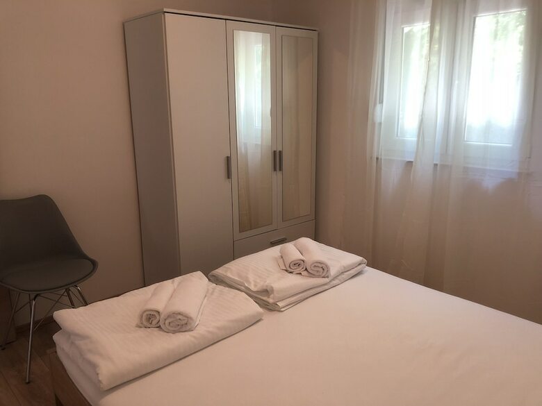 Lovely Holiday House Elenna