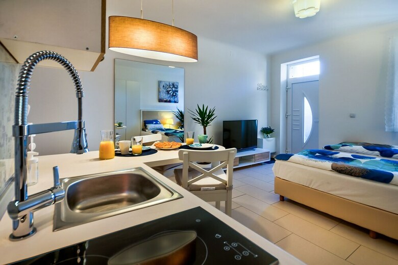Apartamentos Modern Studio Close To City Center-free Parking