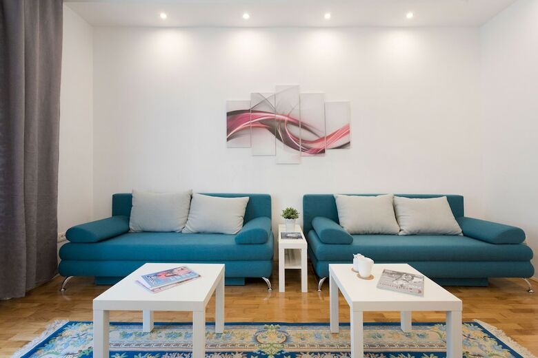 Apartamentos Spacious And Modern Central Triplex- Free Parking!