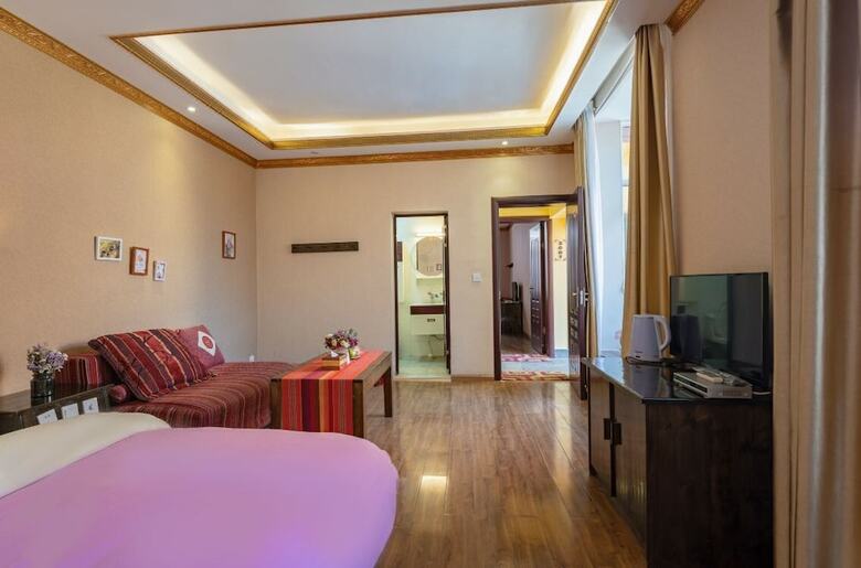 Youjia Hotel