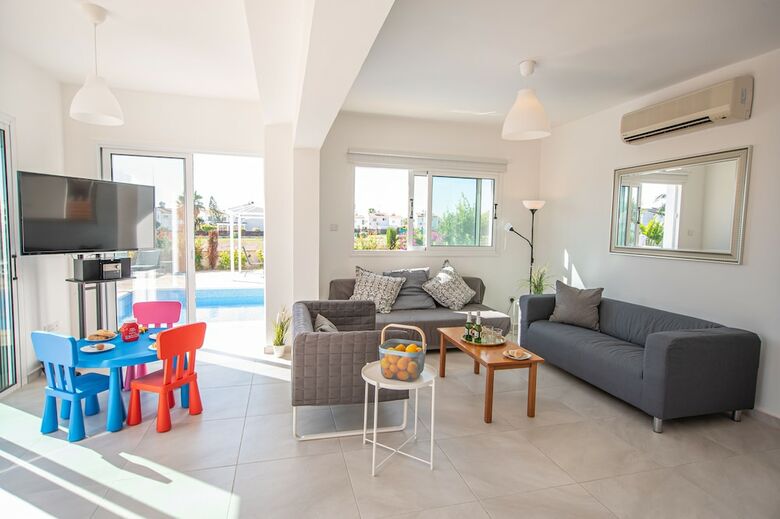 Marina Vibes 4 Bedroom Villa