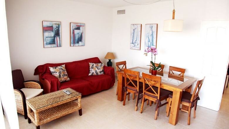 Apartamentos Apoloplayasol