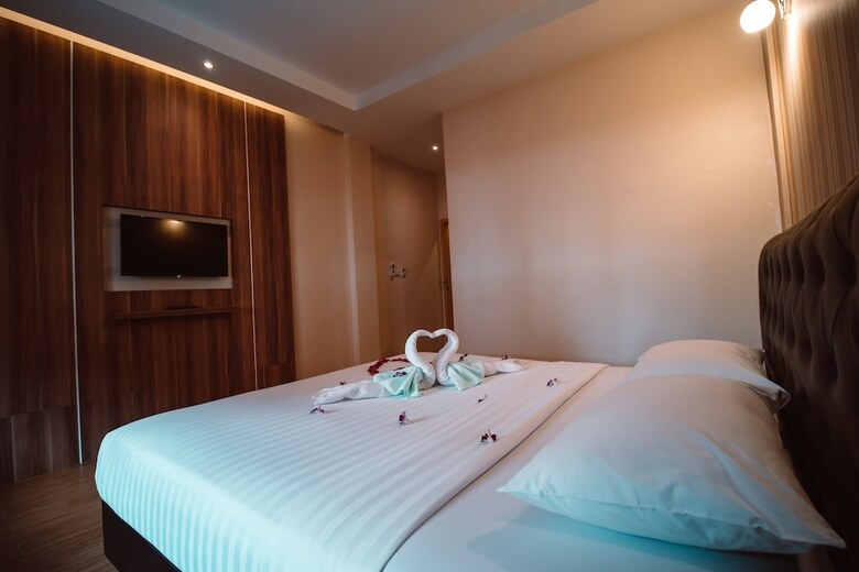Hotel Triple Trees Village