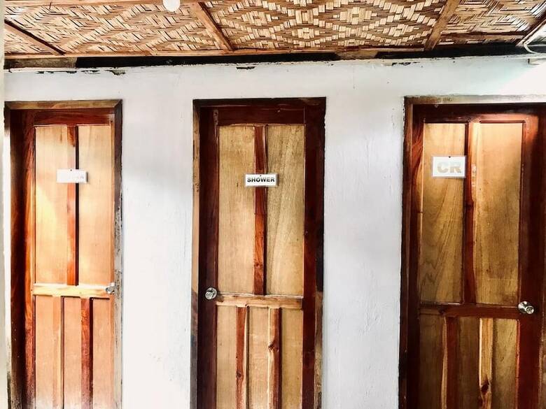 Hostal Le Village Hostel & Bar Moalboal - Adults Only