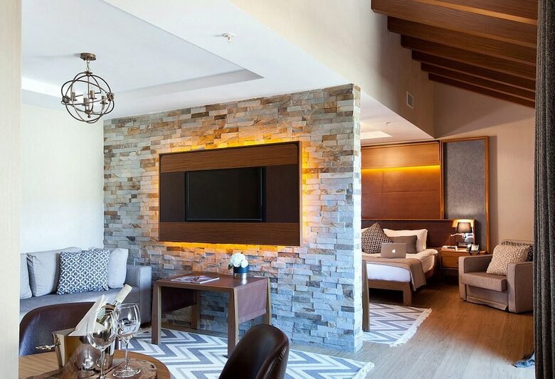 Magna Pivot Hotel - Boutique Class
