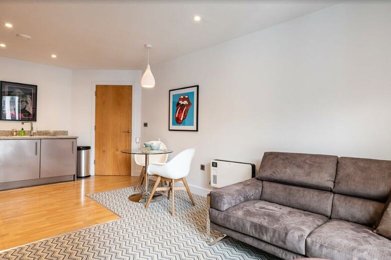 Apartamentos Cutlass Court