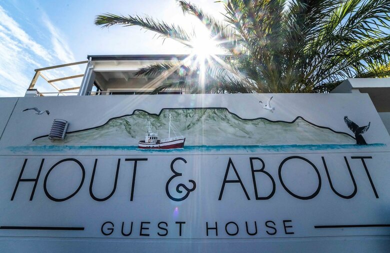 Hotel Hout & About Guest House
