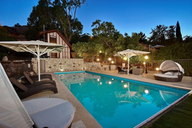 Cabana Galilee Magic Mansion