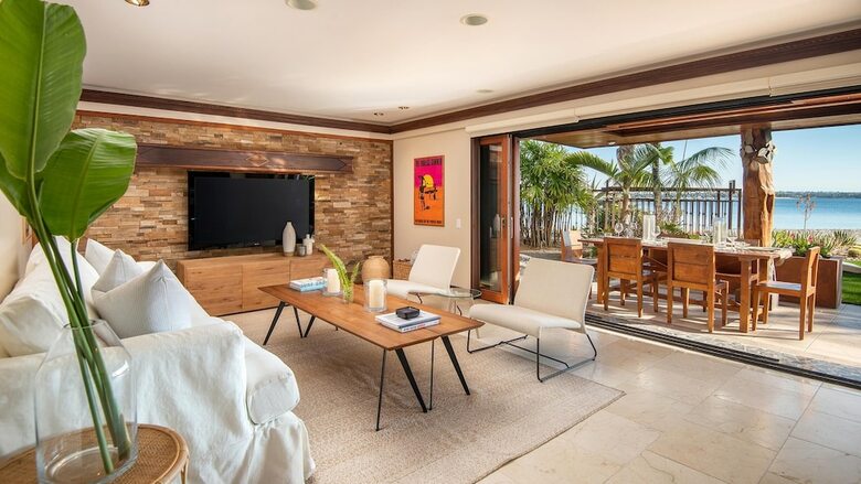 Endless Summer By Avantstay | Beachfront Home W/ Sunset Views!