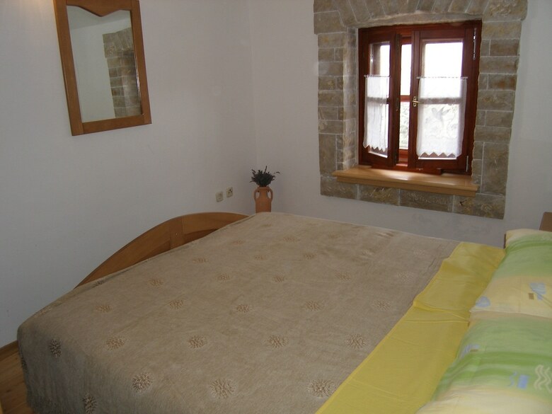 Easeful Pifar Apartment Great Location