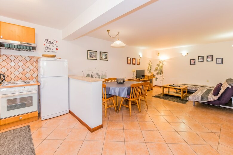 Affordable Apartment Bruno In Pula