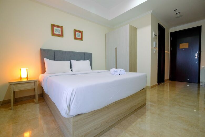 Modern Studio At Menteng Park Apartment