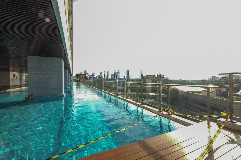 Modern Studio At Menteng Park Apartment