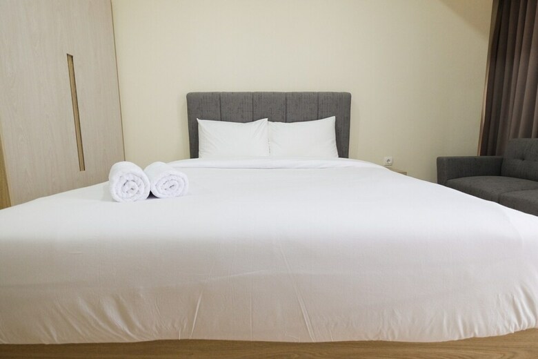 Simply Studio At Menteng Park Apartment