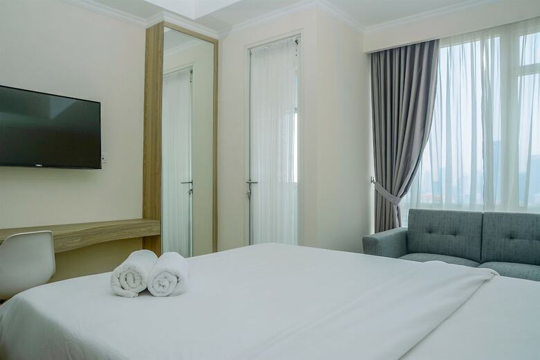 Modern And Cozy Studio Menteng Park Apartment