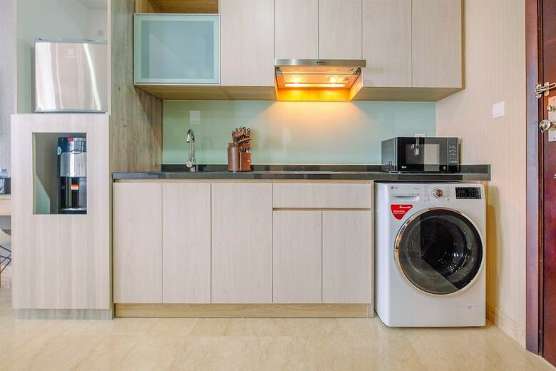 Modern And Comfy Studio At Menteng Park Apartment