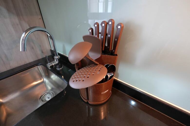 Modern And Comfy Studio At Menteng Park Apartment