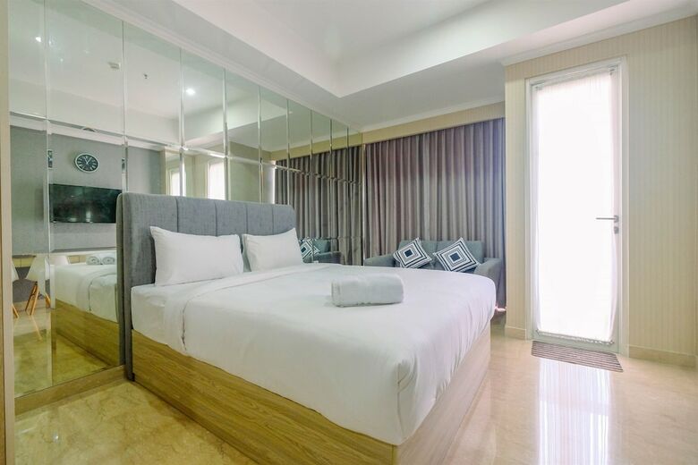 Modern And Comfy Studio At Menteng Park Apartment