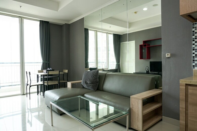 1br Apartment With City View At Ancol Mansion