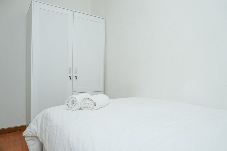 Spacious And Fully Furnished 2br Cosmo Mansion Apartment