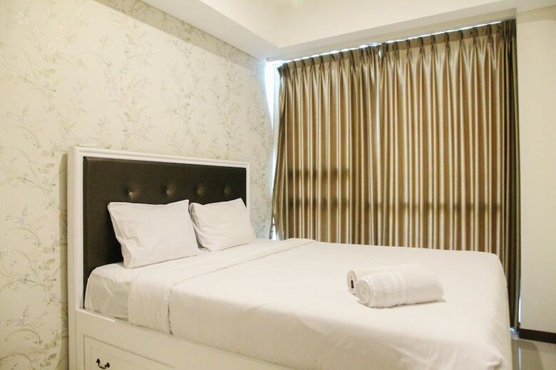 Luxurious 3br At St. Moritz Apartment Near Shopping Mall