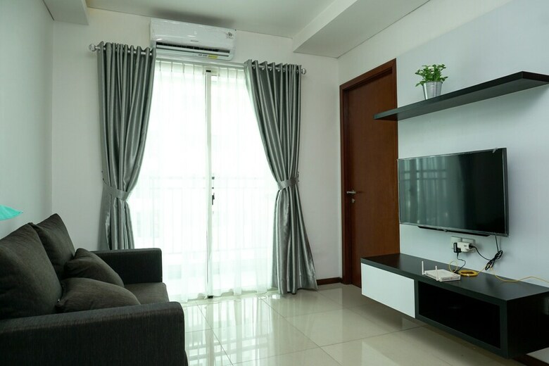 Nice 1br Apartment At Thamrin Residence