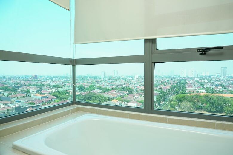 Luxurious 3br Near Shopping Mall At St. Moritz Apartment