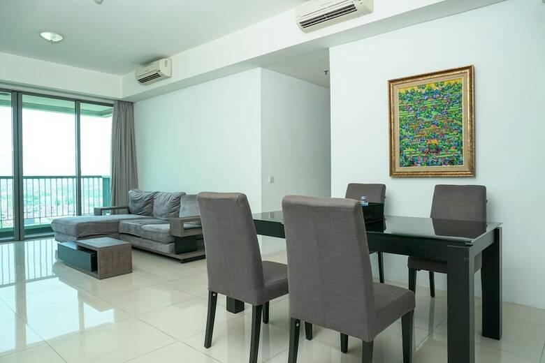 Luxurious 3br Near Shopping Mall At St. Moritz Apartment