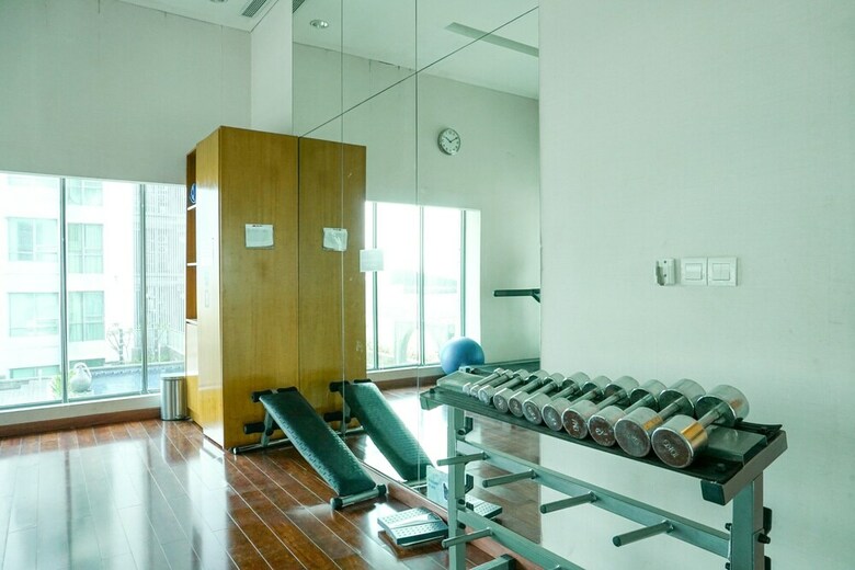 Luxurious 3br Near Shopping Mall At St. Moritz Apartment
