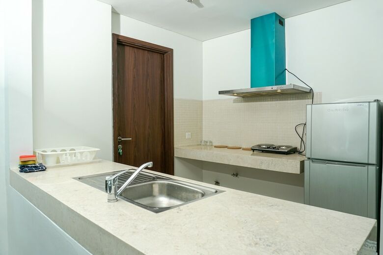 Luxurious 3br Near Shopping Mall At St. Moritz Apartment