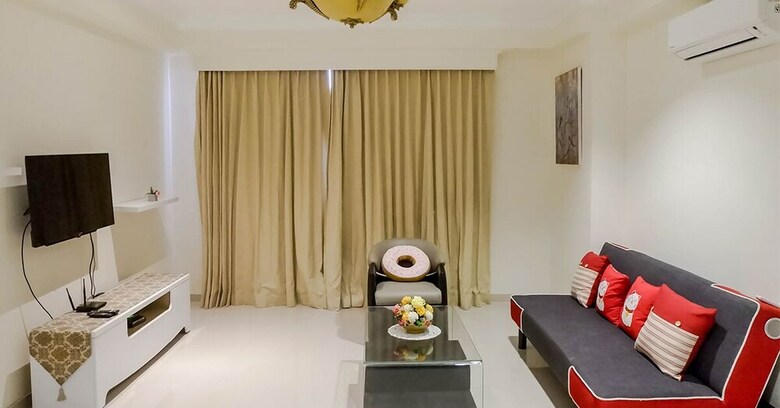 Spacious High Floor 2br At Taman Beverly Apartment