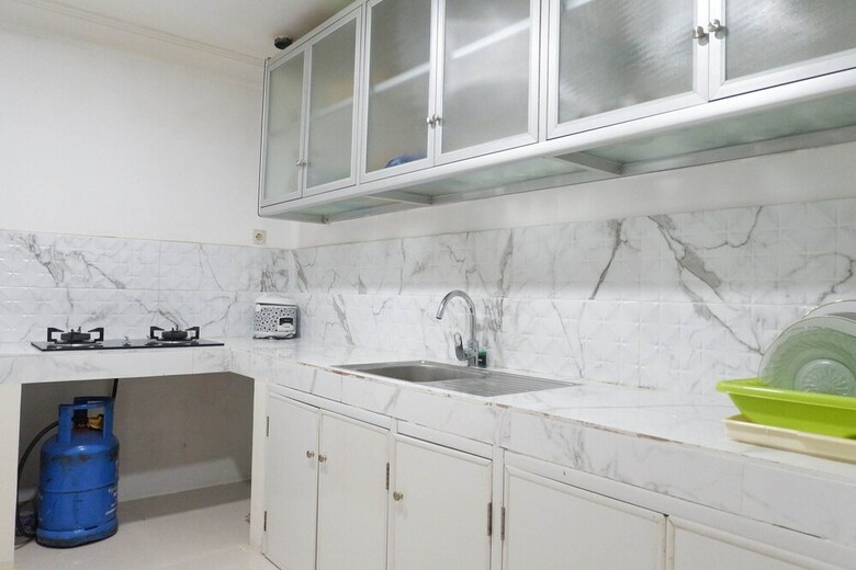 Spacious High Floor 2br At Taman Beverly Apartment