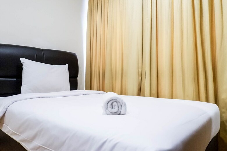 Spacious High Floor 2br At Taman Beverly Apartment