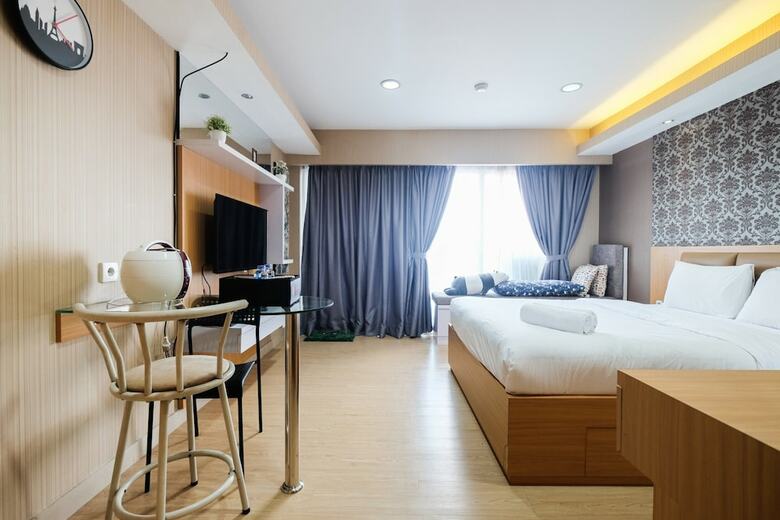 Elegant Studio The Hive Tamansari Apartment