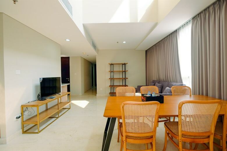 Luxury 2br + 1br At Ciputra World 2 Apartment