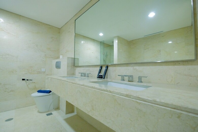 Luxury 2br + 1br At Ciputra World 2 Apartment