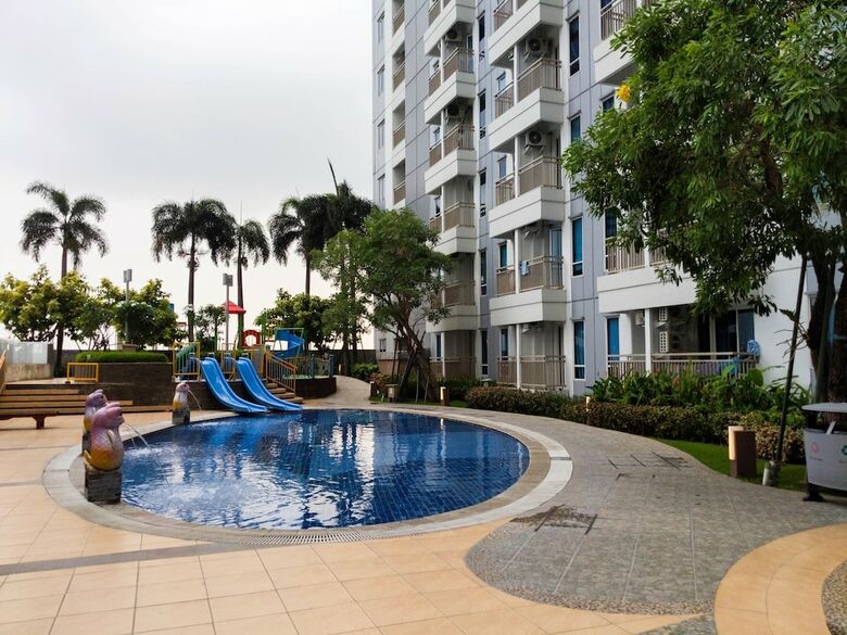 Minimalist Studio Apartment Connected To Mall At Orchard Supermall Mansion