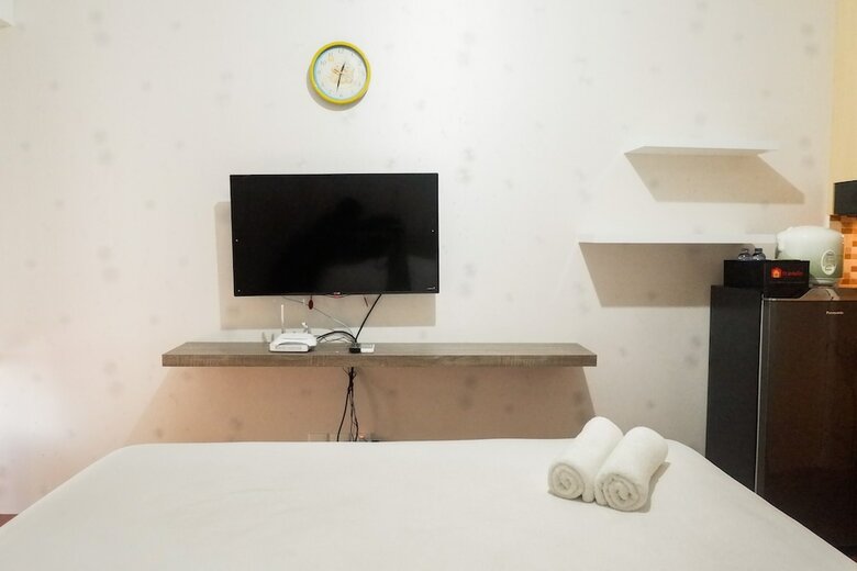 Minimalist Studio Apartment Connected To Mall At Orchard Supermall Mansion
