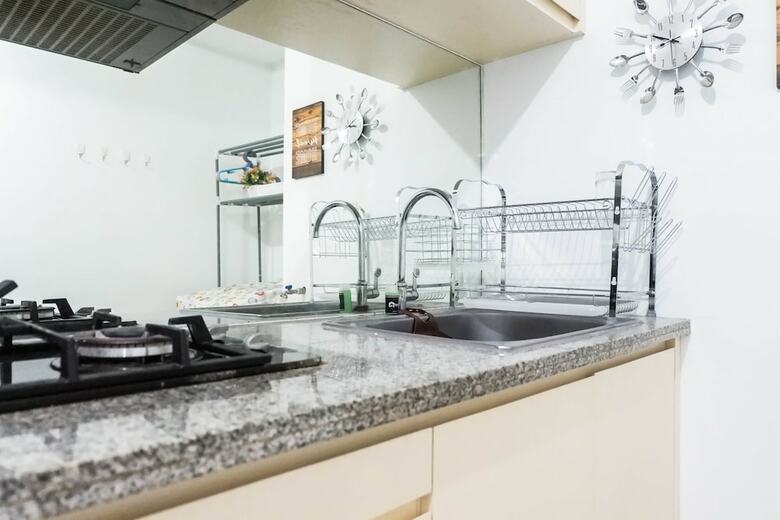 Convenient 3br Apartment At Waterplace Residence Pakuwon Indah