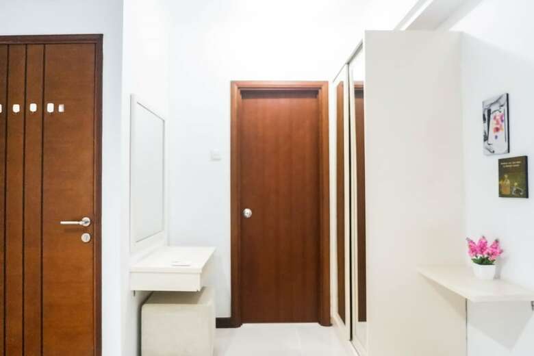 Convenient 3br Apartment At Waterplace Residence Pakuwon Indah