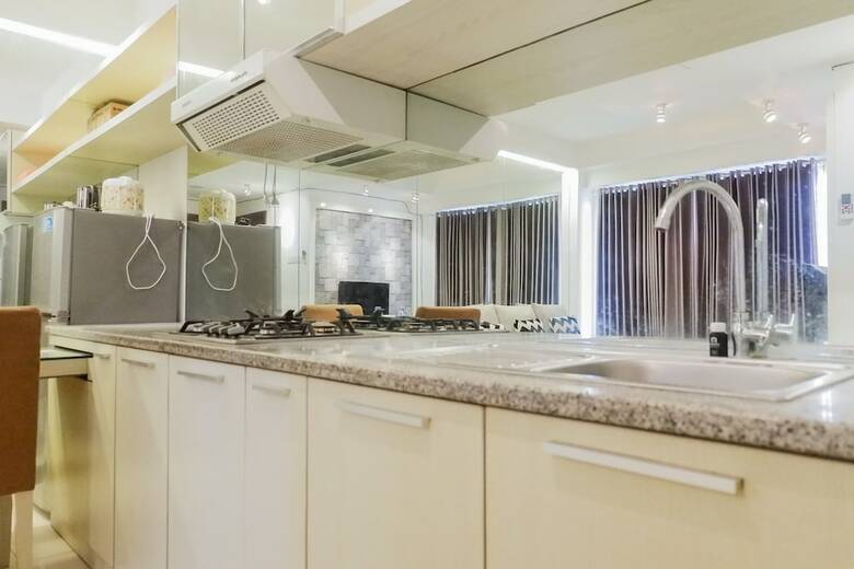 Comfy 2br Apartment At Waterplace Residence Pakuwon Indah