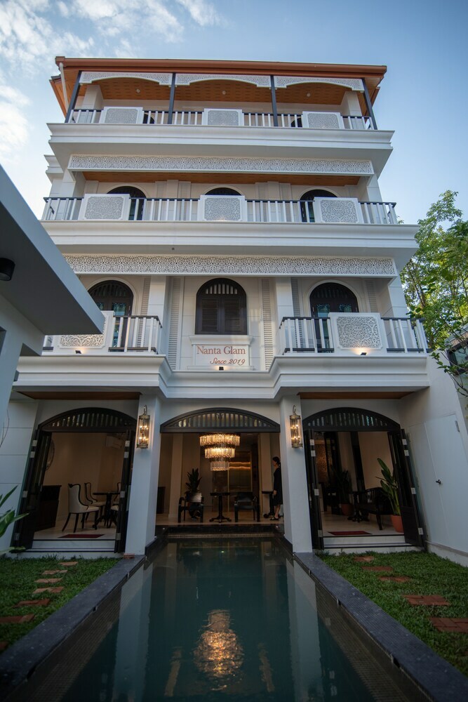 Nanta Glam Cm Hotel & Residences