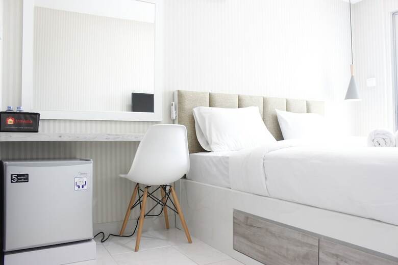 Gorgeous Studio At Mekarwangi Square Apartment With Mountain View